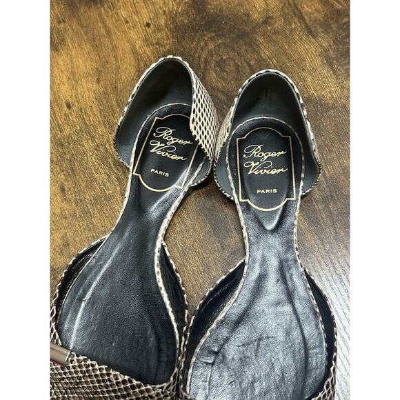 Roger Vivier Paris Snakeskin Print Open Toe Flats Gold Buckle Shoes Sz 35.5 - Picture 10 of 13